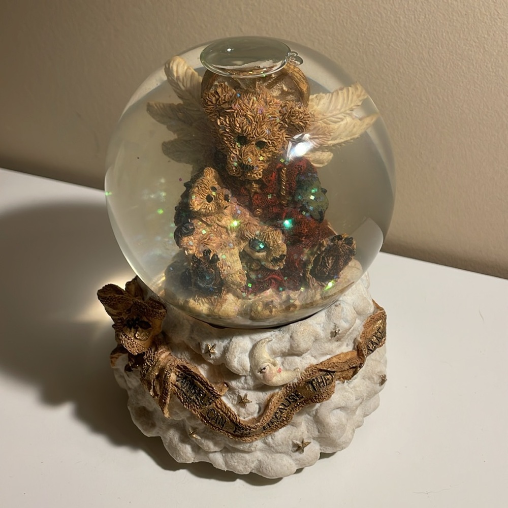 Boyds Bearstone Musical Waterglobe